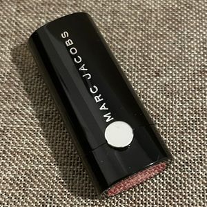 Marc Jacobs Lipstick #216 Kiss Kiss Bang Bang